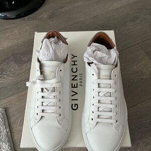 Givenchy Urban Street logo-print leather sneakers